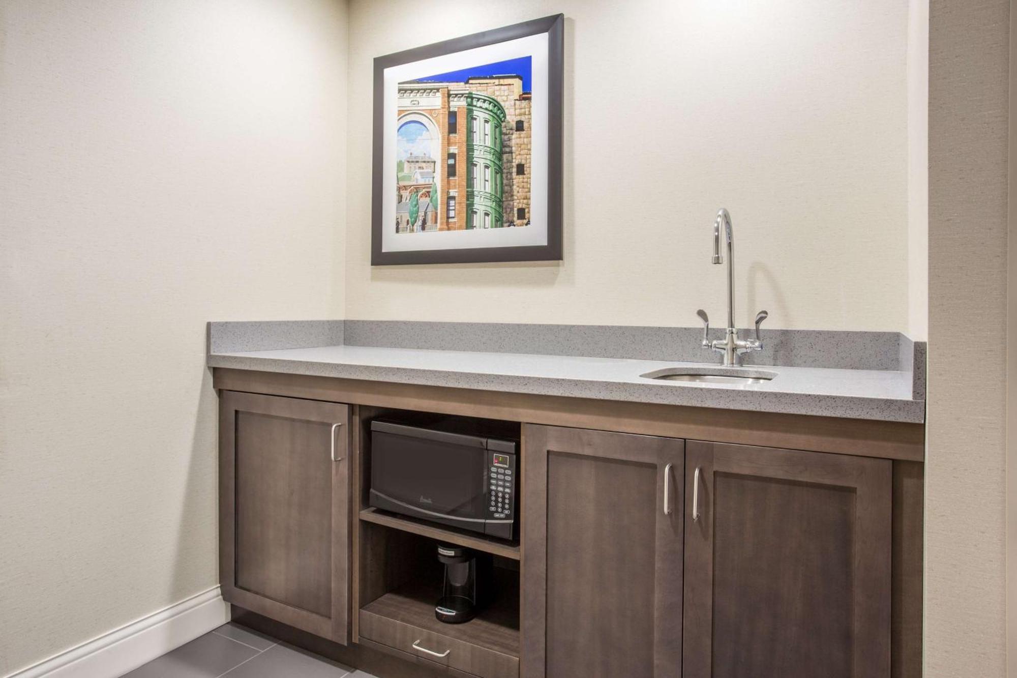 Hampton Inn & Suites Yonkers - Westchester Bagian luar foto