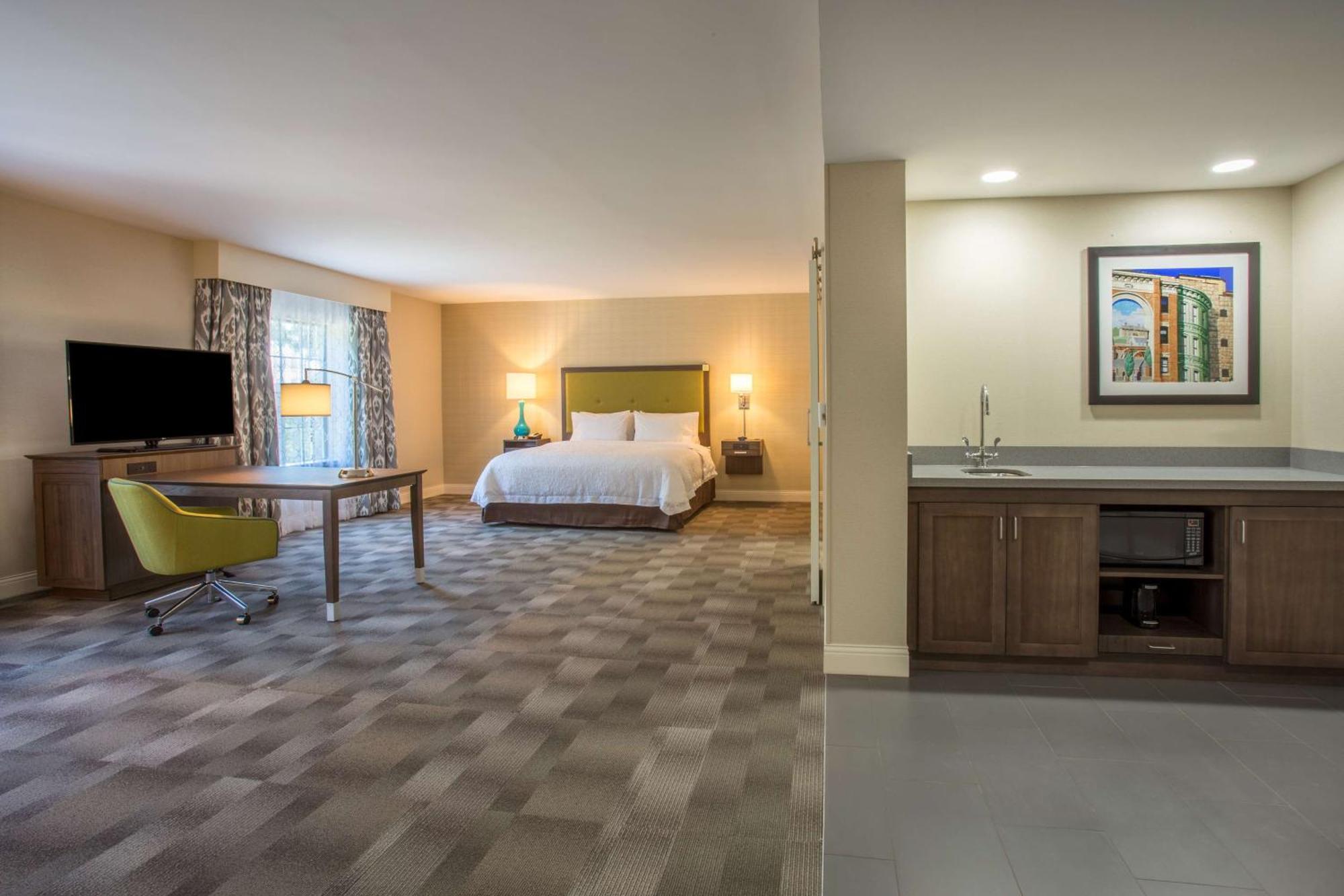 Hampton Inn & Suites Yonkers - Westchester Bagian luar foto