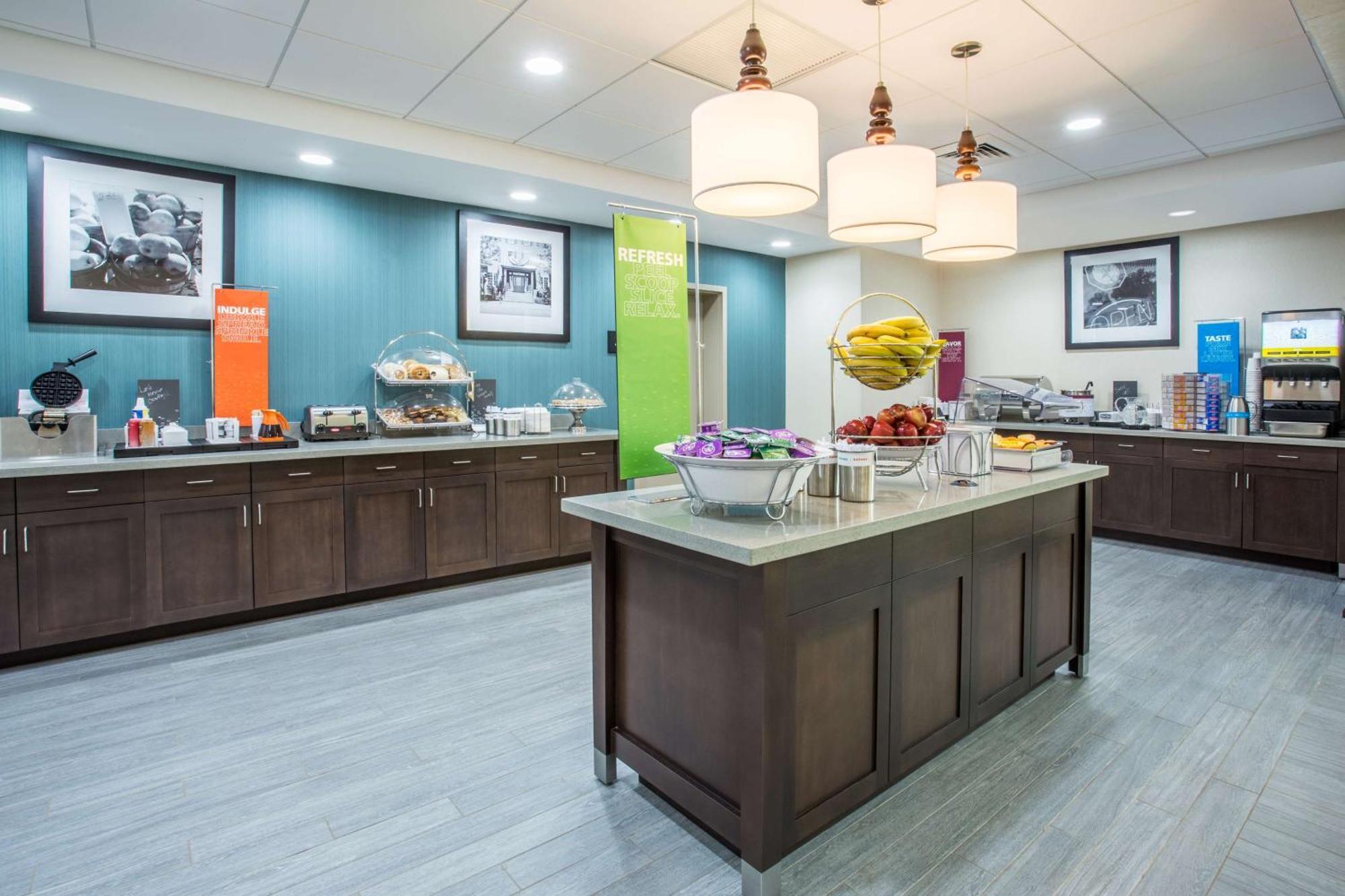 Hampton Inn & Suites Yonkers - Westchester Bagian luar foto