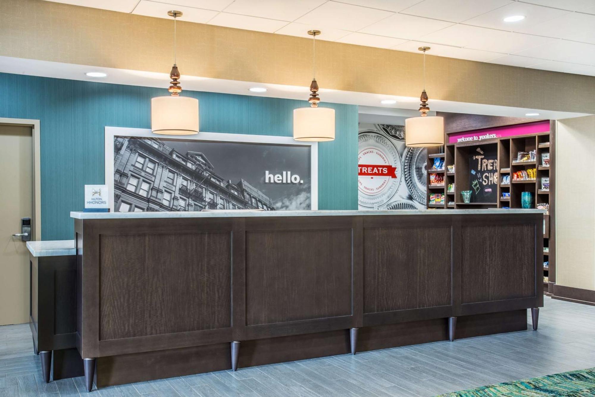 Hampton Inn & Suites Yonkers - Westchester Bagian luar foto