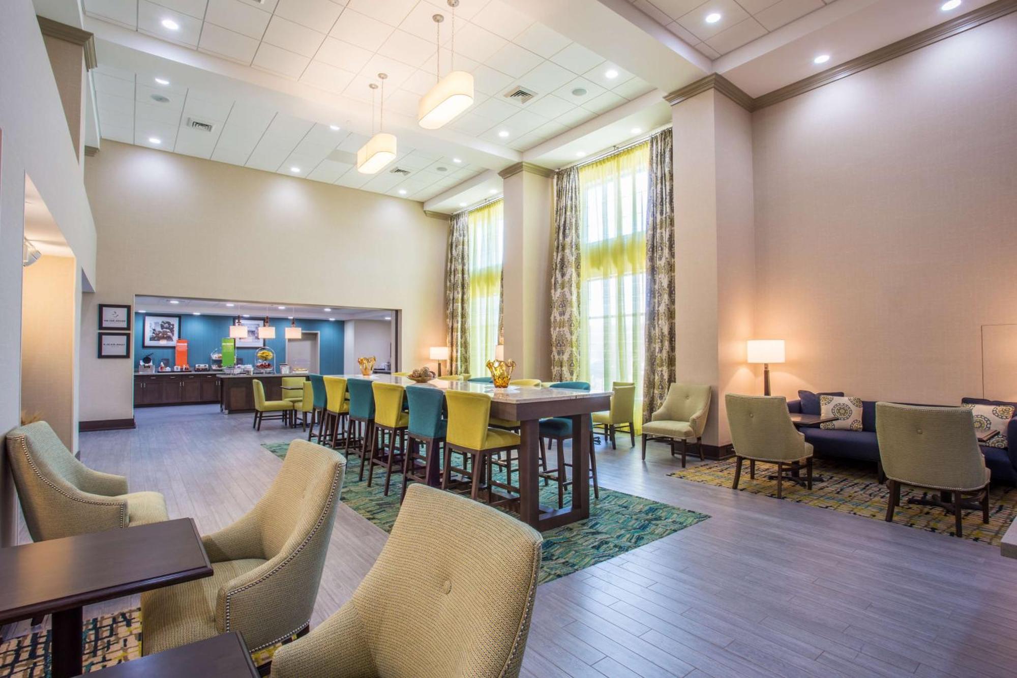 Hampton Inn & Suites Yonkers - Westchester Bagian luar foto