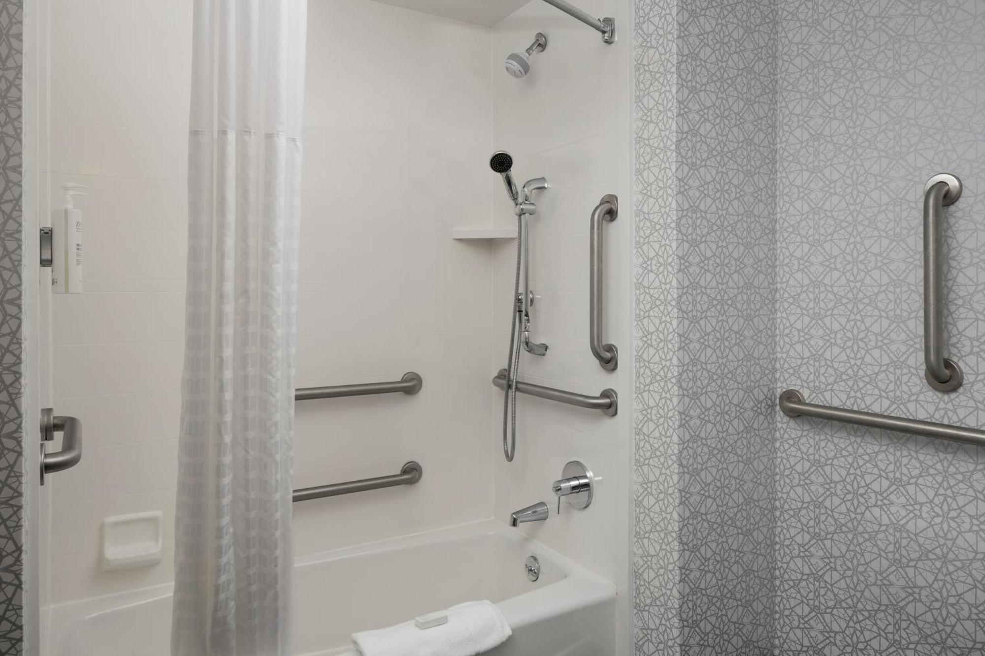 Hampton Inn & Suites Yonkers - Westchester Bagian luar foto