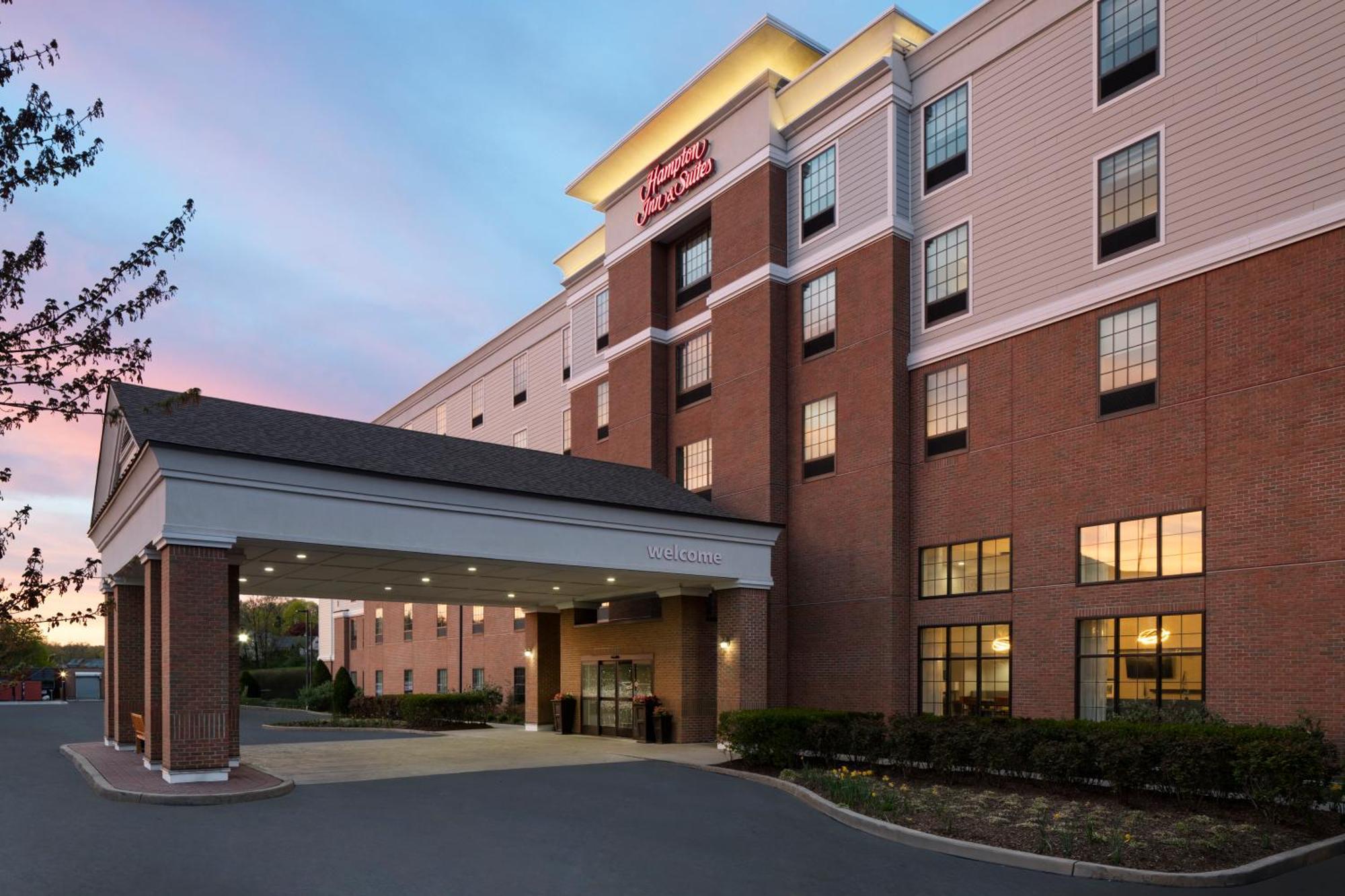 Hampton Inn & Suites Yonkers - Westchester Bagian luar foto