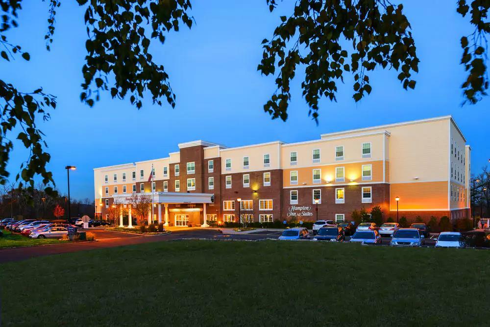 Hampton Inn & Suites Yonkers - Westchester Bagian luar foto